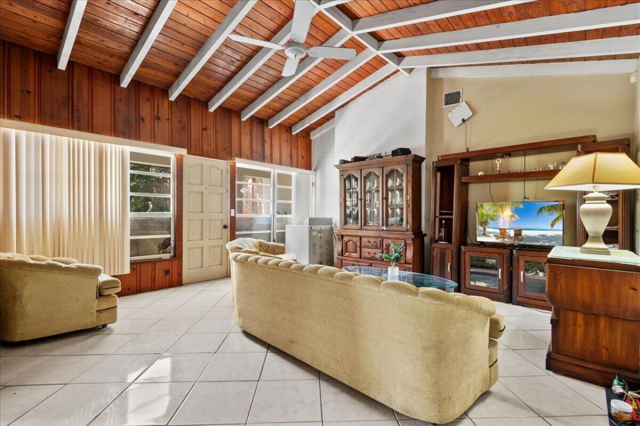1740 11th Avenue N, Lake Worth Beach, FL 33460 Photo