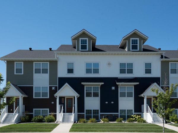 5831 41st Street S, Fargo, ND 58104