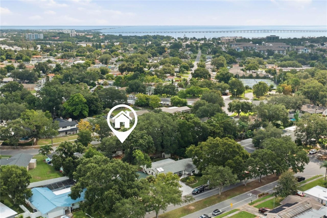 2218 Hennesen Drive, Clearwater, FL 33764 Photo