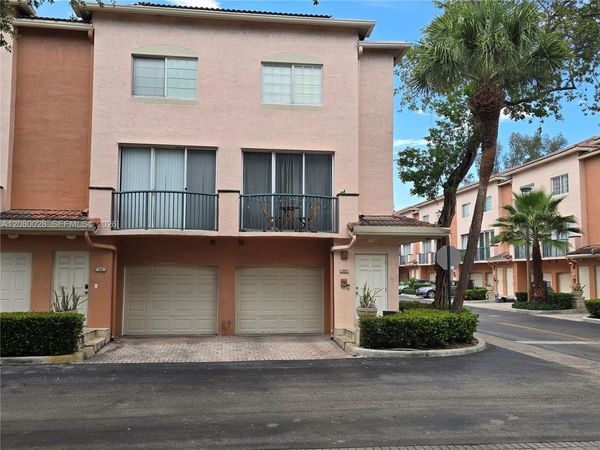 2107 SE 10th Ave , Unit 818, Fort Lauderdale, FL 33316
