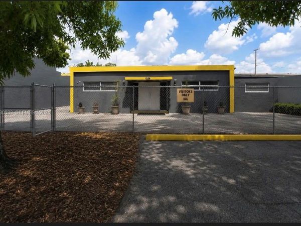 17220 NW 2nd Ct , Miami Gardens, FL 33169