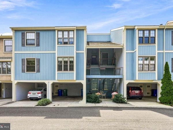 131 KINGS CROFT , CHERRY HILL, NJ 08034