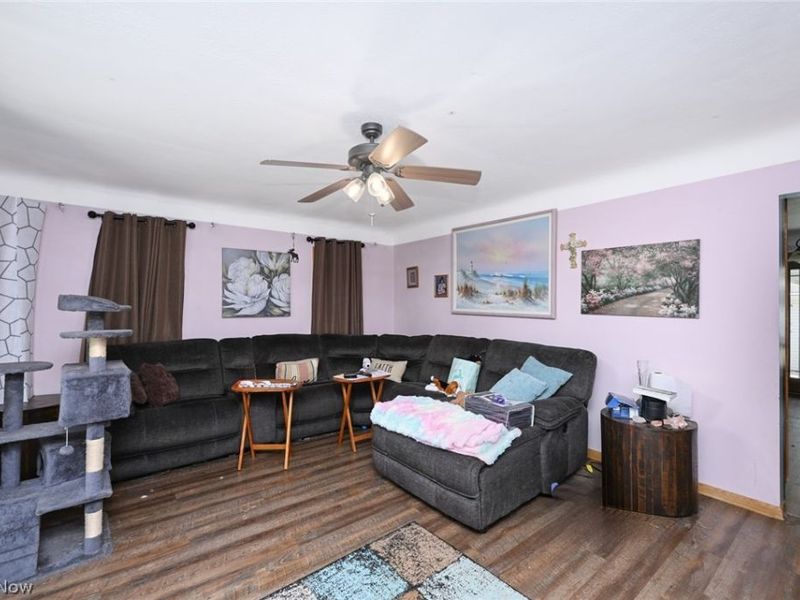 6290 Mandalay Drive, Parma Heights, OH 44130 Photo 4