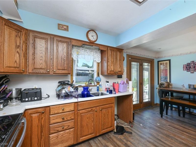 6290 Mandalay Drive, Parma Heights, OH 44130 Photo 6