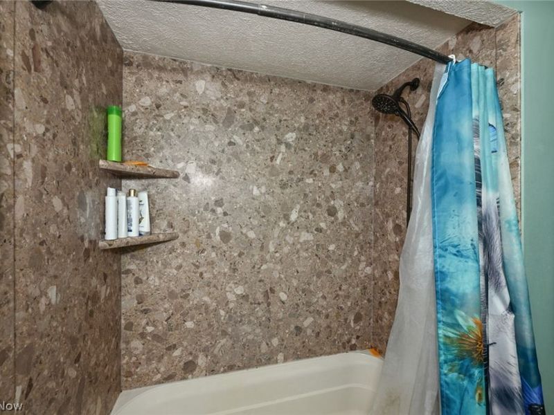 6290 Mandalay Drive, Parma Heights, OH 44130 Photo 9