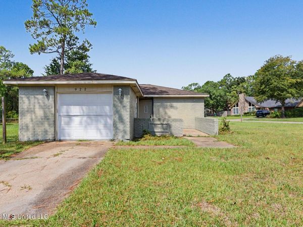 922 Sweetgum Drive, Gulfport, MS 39503