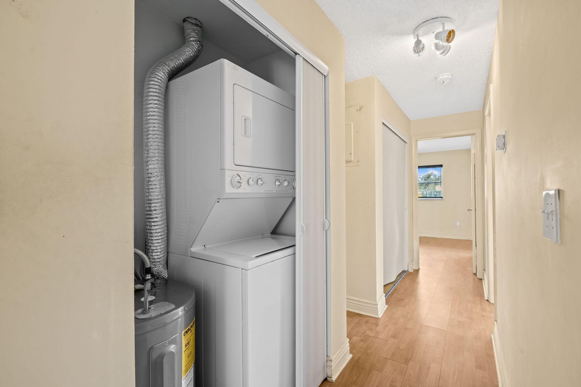 8711 NW 10th Street, Unit D101, Plantation, FL 33322 Photo