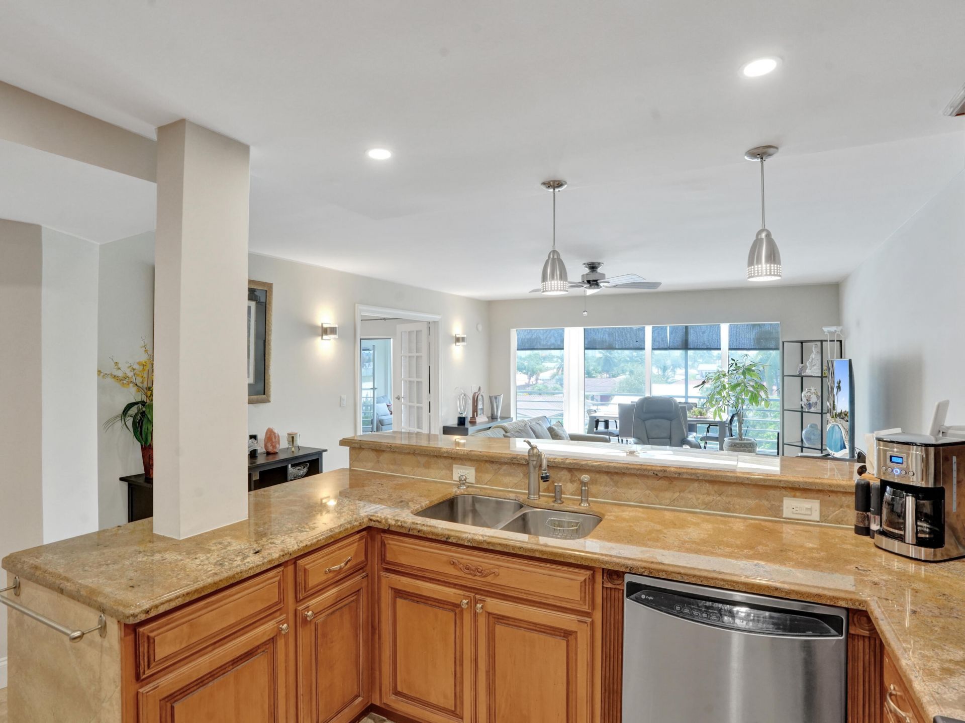 3050 NE 47th Court, Unit 305, Fort Lauderdale, FL 33308 Photo