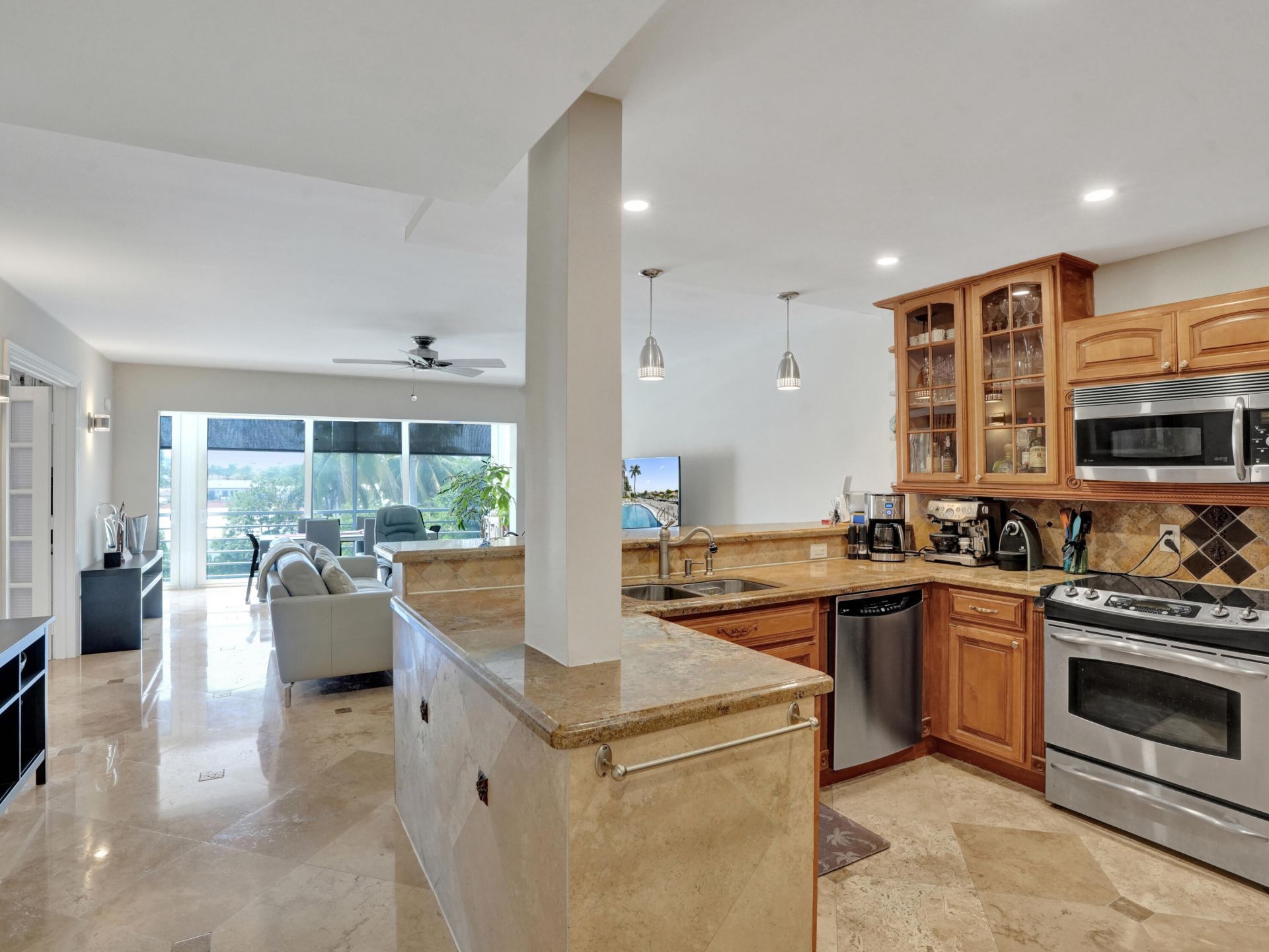 3050 NE 47th Court, Unit 305, Fort Lauderdale, FL 33308 Photo