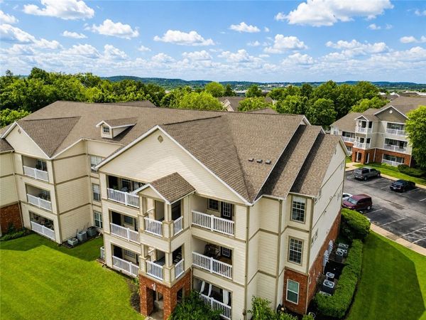 4254 NE Meadow Creek , Unit 302, Fayetteville, AR 72703
