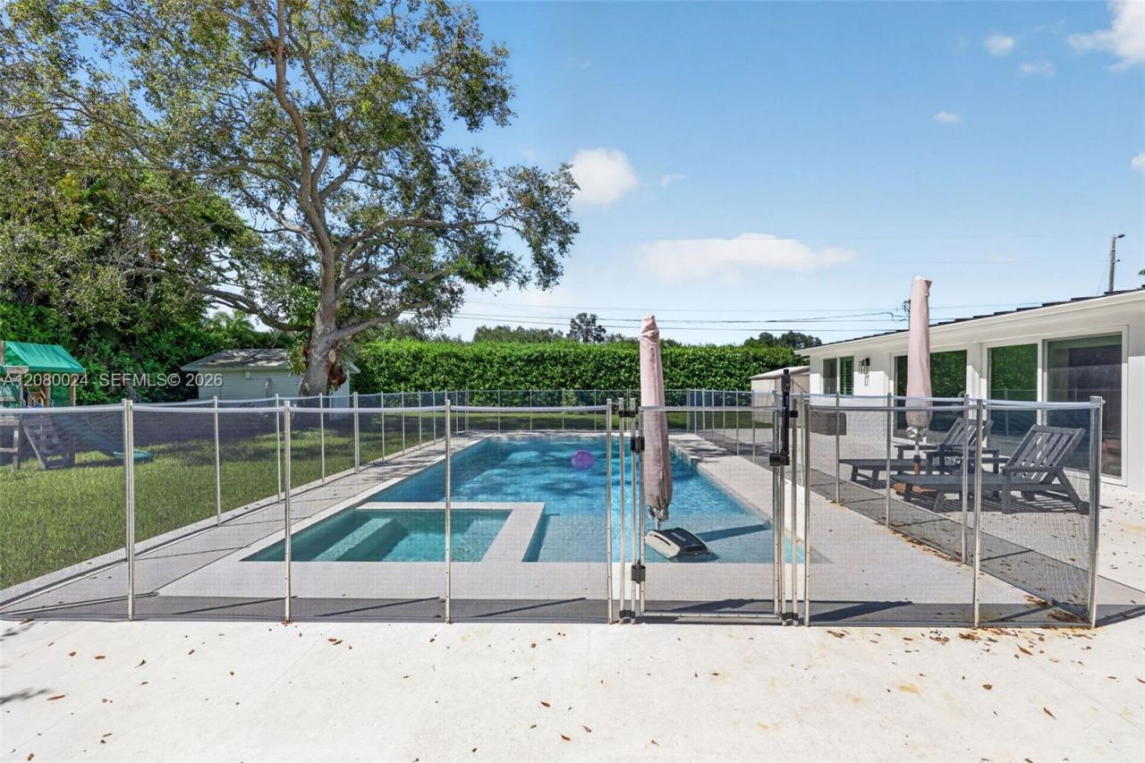 14220 SW 86th Ave, Palmetto Bay, FL 33158 Photo