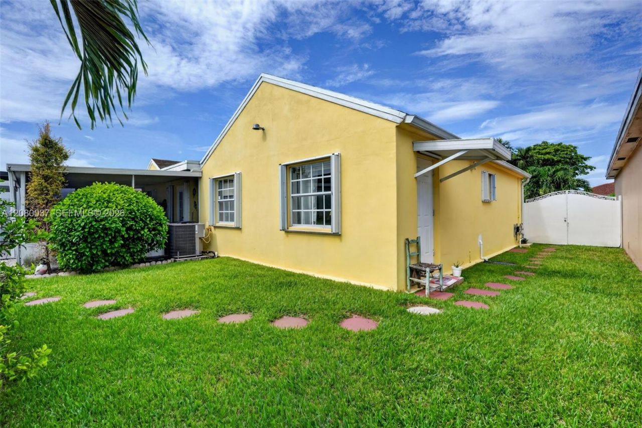 15421 SW 144th Ct , Miami, FL 33177 Photo