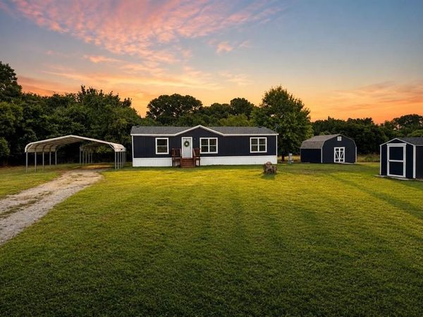 113 Lazy Meadow Court, Springtown, TX 76082