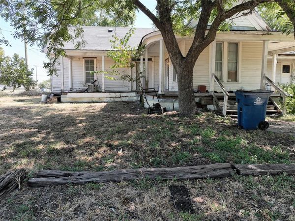 106 N Wesley Street, Itasca, TX 76055