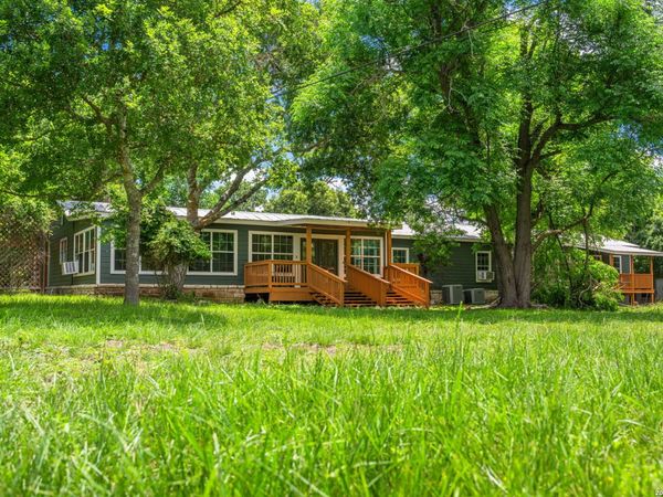 242 LILLIAN DR, Kerrville, TX 78028