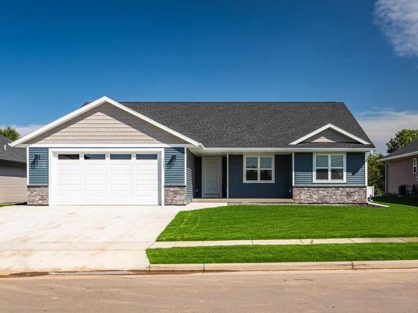 1131 American DRIVE, Holmen, WI 54636