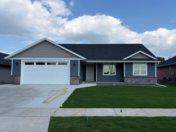 1131 American DRIVE, Holmen, WI 54636