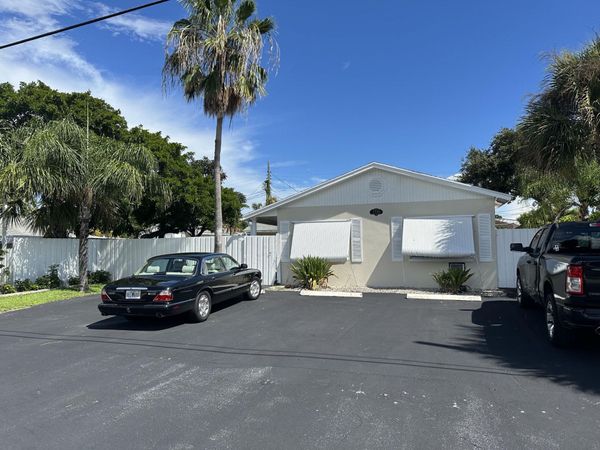 1791 JUNO Road, Unit 5, North Palm Beach, FL 33408