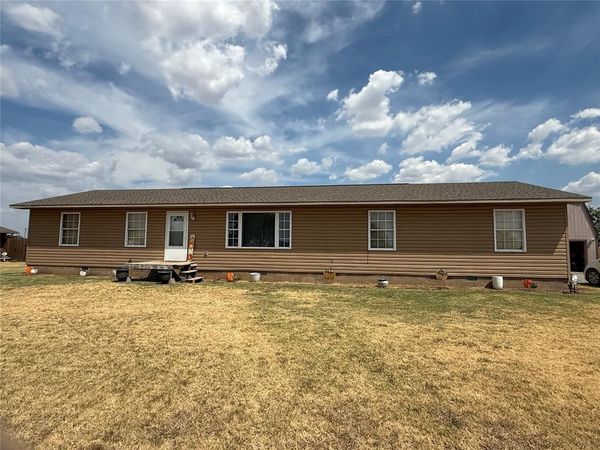 205 Chickasha Avenue, Amber, OK 73004