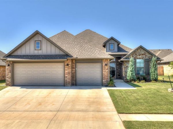 11604 NW 104th Street, Yukon, OK 73099