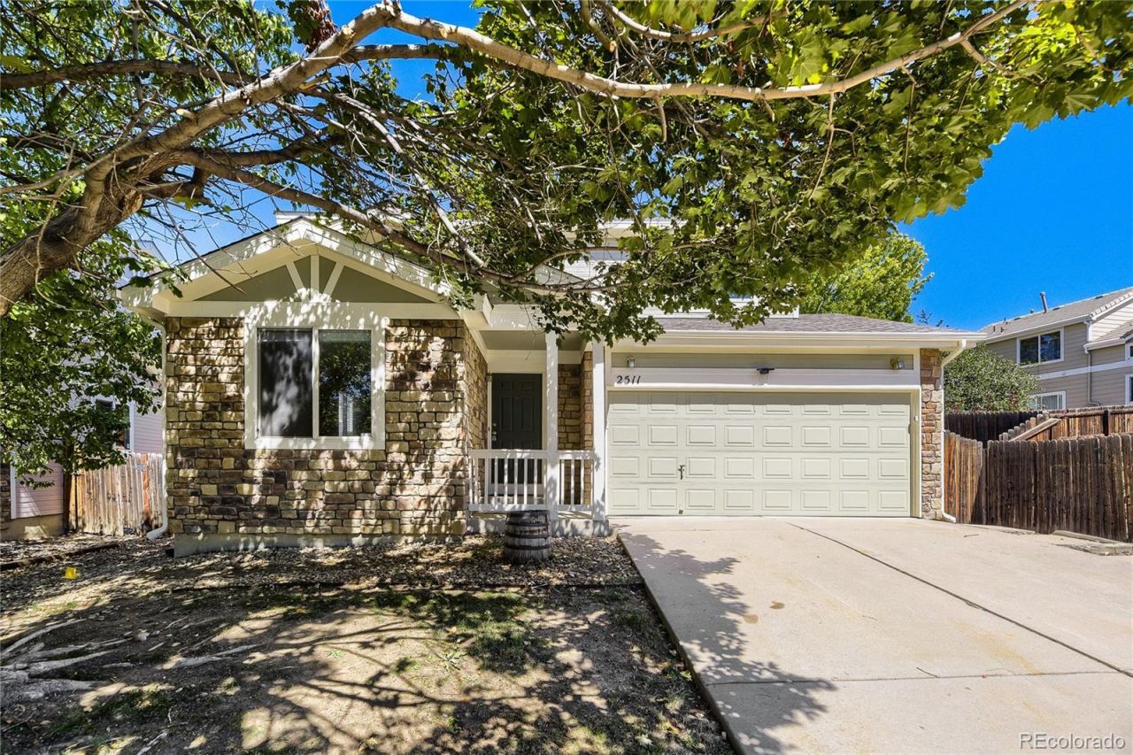 2511 S Genoa Street, Aurora, CO 80013 Main Photo
