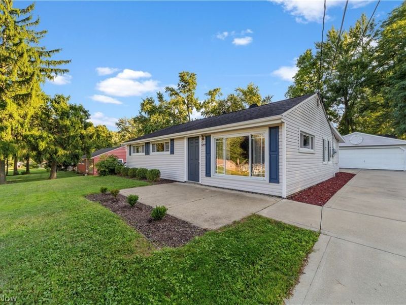 1744 Westwood Drive, Twinsburg, OH 44087 Photo 2