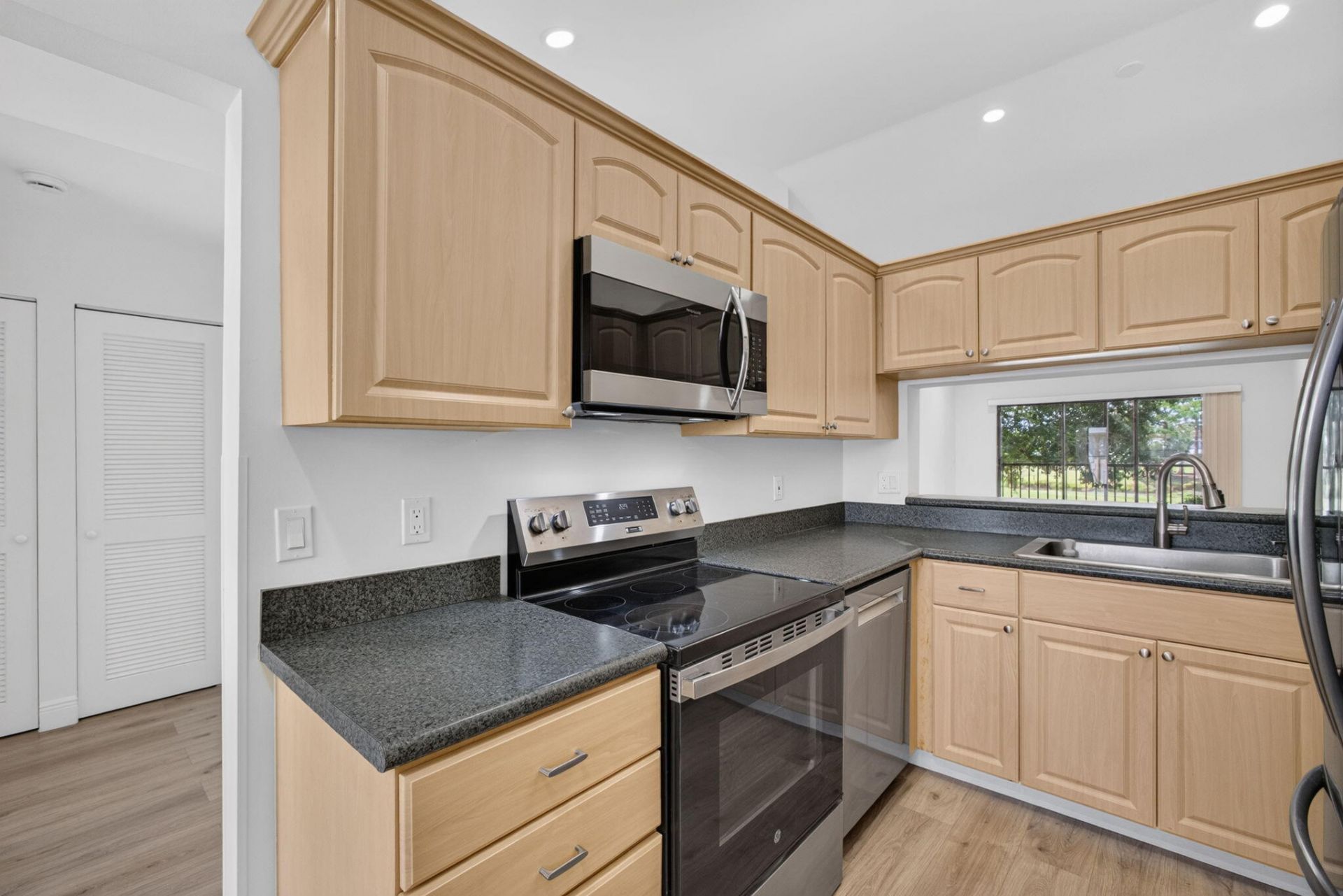 1112 Keystone Drive, Unit E, Jupiter, FL 33458 Photo