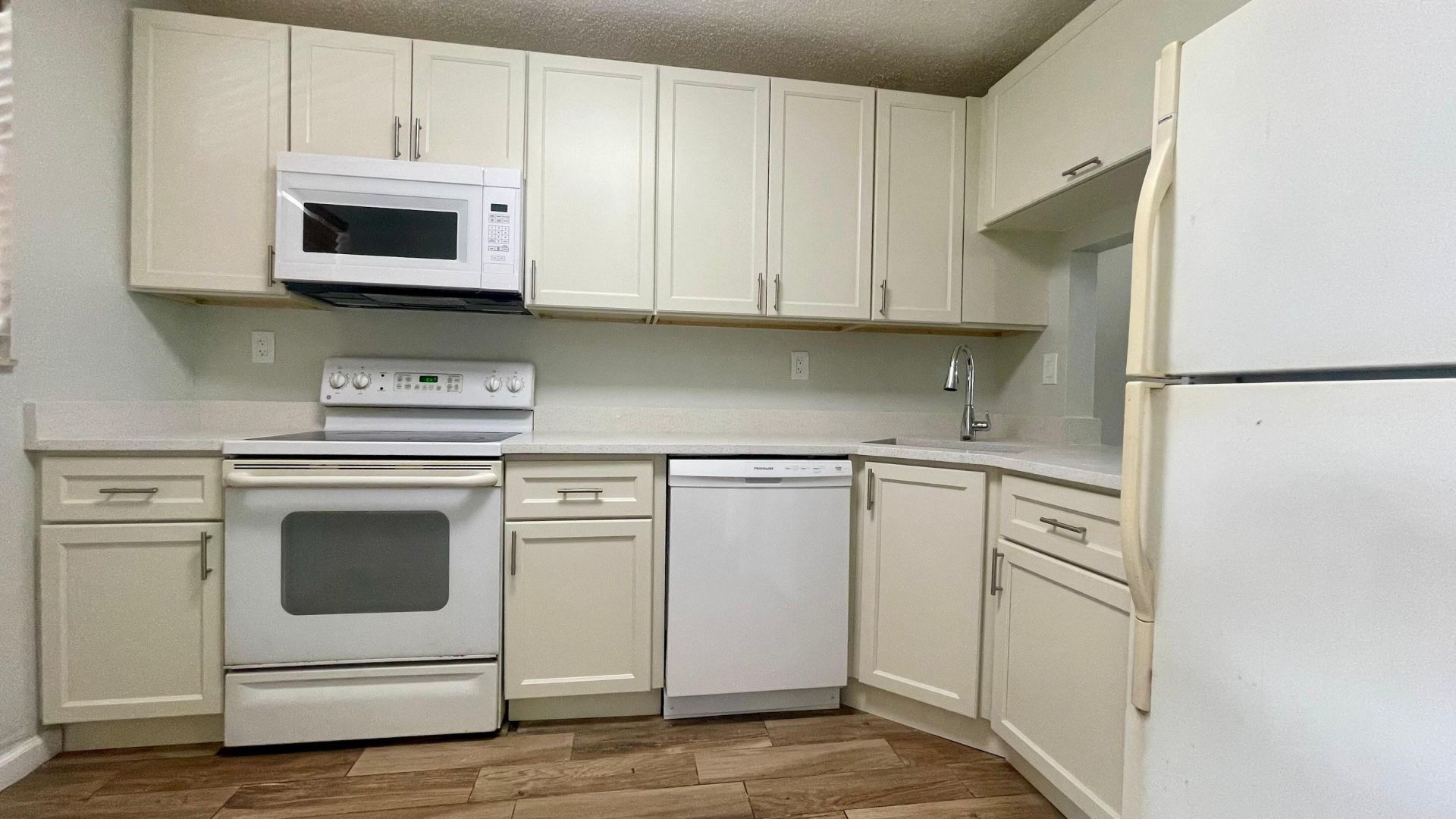 1801 NW 75th Avenue, Unit 211, Plantation, FL 33313 Photo