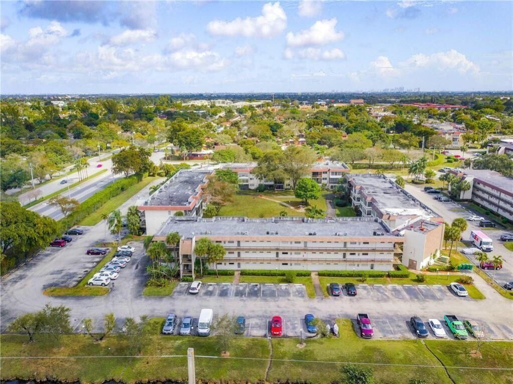 1801 NW 75th Avenue, Unit 211, Plantation, FL 33313 Photo