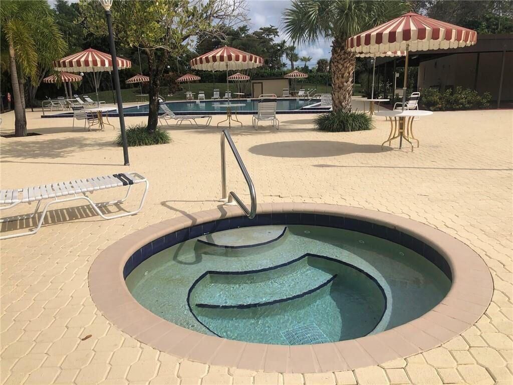 1801 NW 75th Avenue, Unit 211, Plantation, FL 33313 Photo