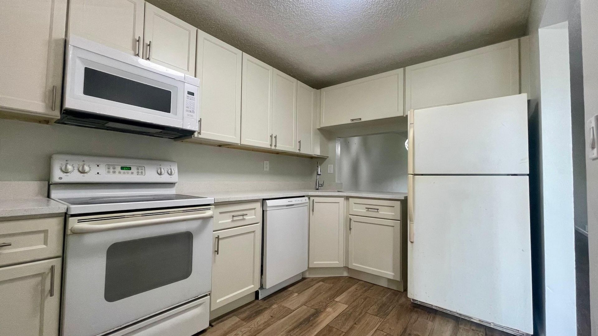 1801 NW 75th Avenue, Unit 211, Plantation, FL 33313 Photo