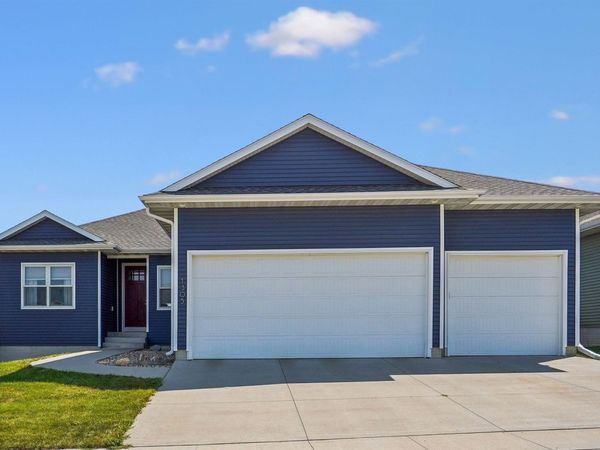 1305 SE 1st Street, Waverly, IA 50677