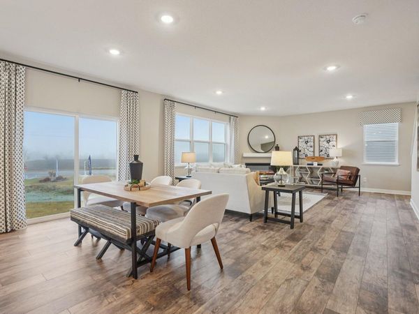 1698 Oak Creek Pass , Chaska, MN 55318