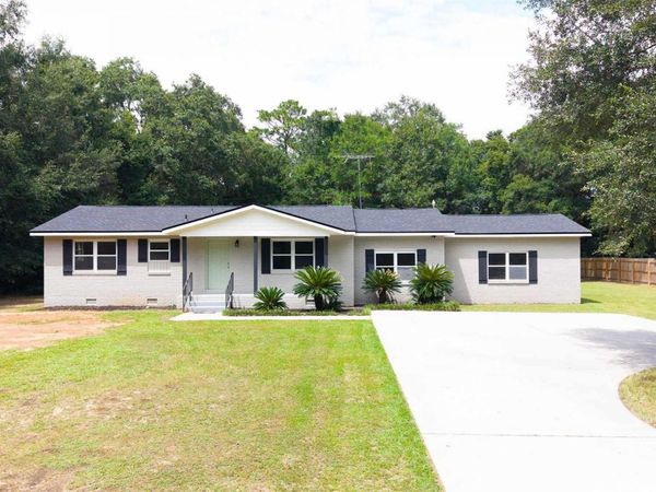 3920 Ranch Rd, Pace, FL 32571