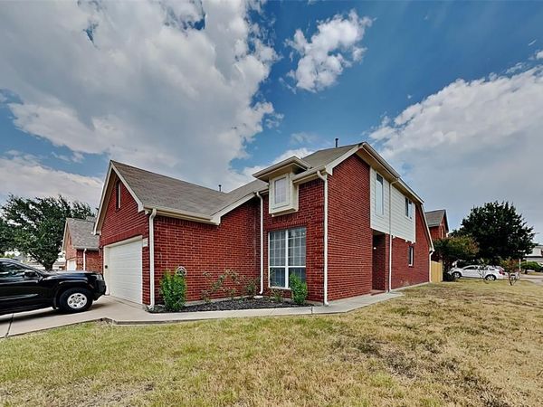 11800 Porcupine Drive, Fort Worth, TX 76244