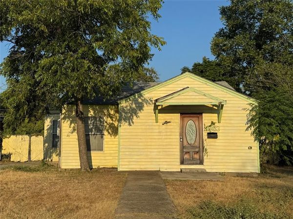 3203 Runnels Street, Fort Worth, TX 76106