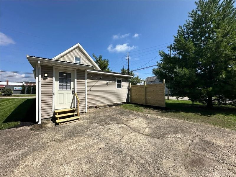 525 Sater Street, Greenville, OH 45331 Photo 4