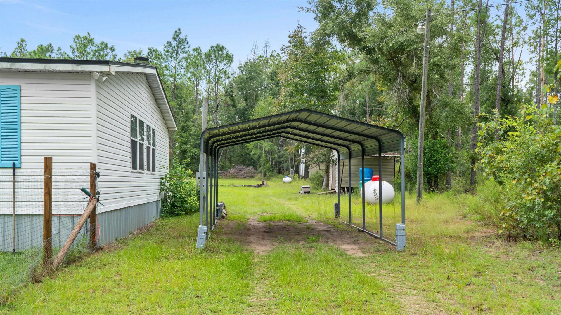 780 NE Condurango Lane, Lee, FL 32059 Photo