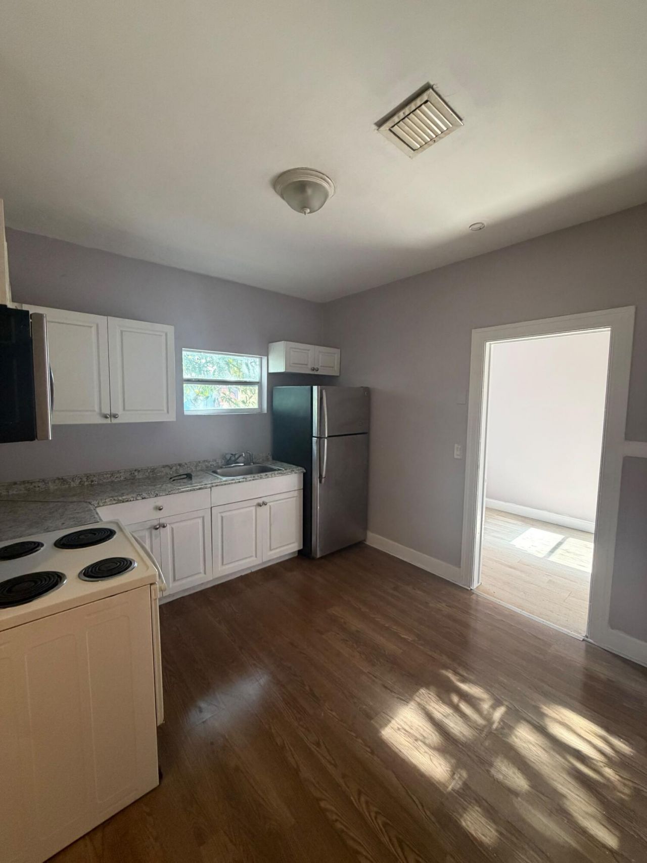 420 Lilac Court, Unit B, West Palm Beach, FL 33407 Photo
