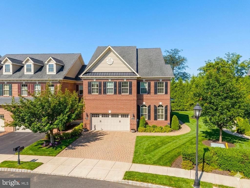 209 SAINT JAMES DRIVE , LANGHORNE, PA 19047