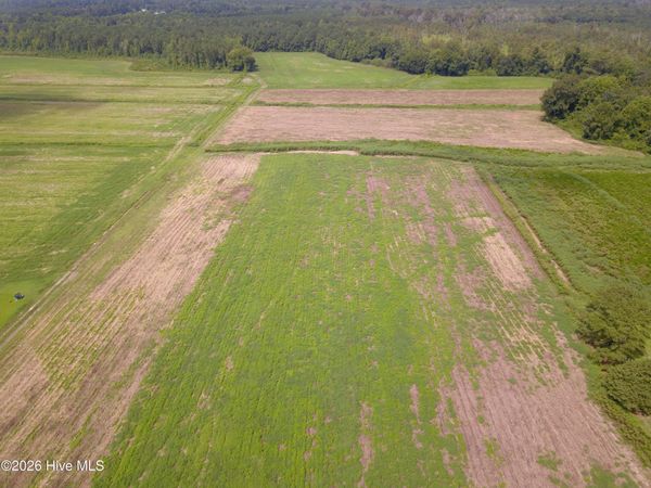 2 S Nc 41 Highway , Wallace, NC 28466