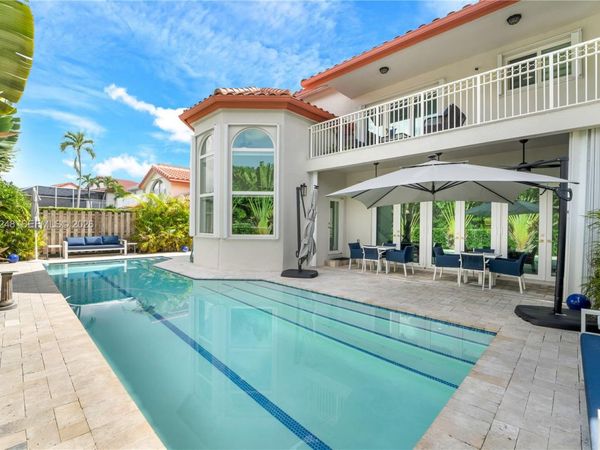 5348 NW 106th Ct, Doral, FL 33178