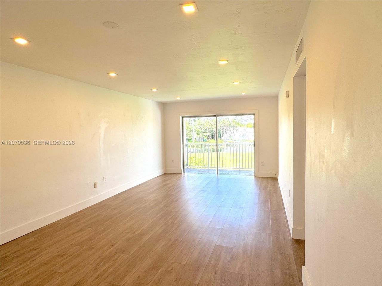 7660 SW 82nd St , Unit H208, Miami, FL 33143 Photo