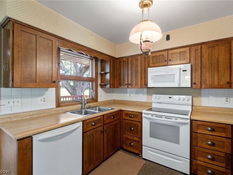 1375 Schrader Road, North Lawrence, OH 44666 Photo 8