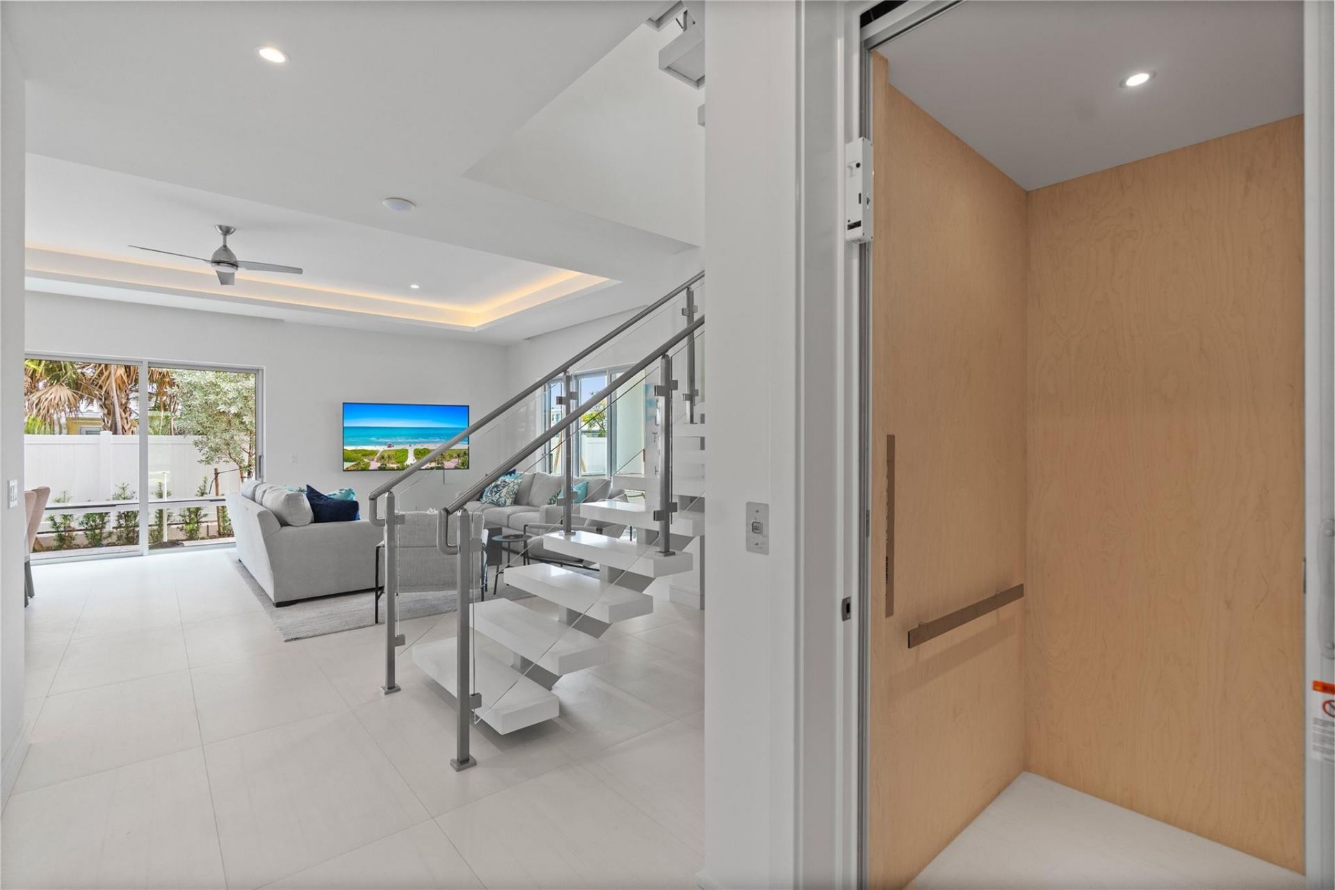 221 Shore Court, Lauderdale by the Sea, FL 33308 Photo