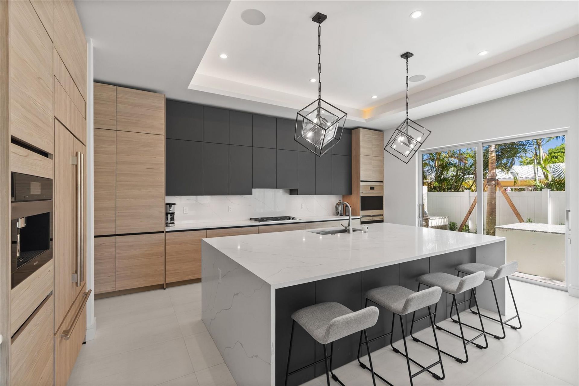 221 Shore Court, Lauderdale by the Sea, FL 33308 Photo
