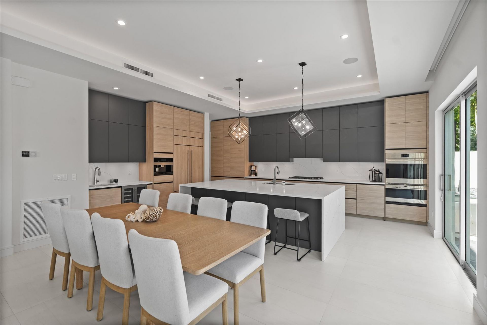 221 Shore Court, Lauderdale by the Sea, FL 33308 Photo