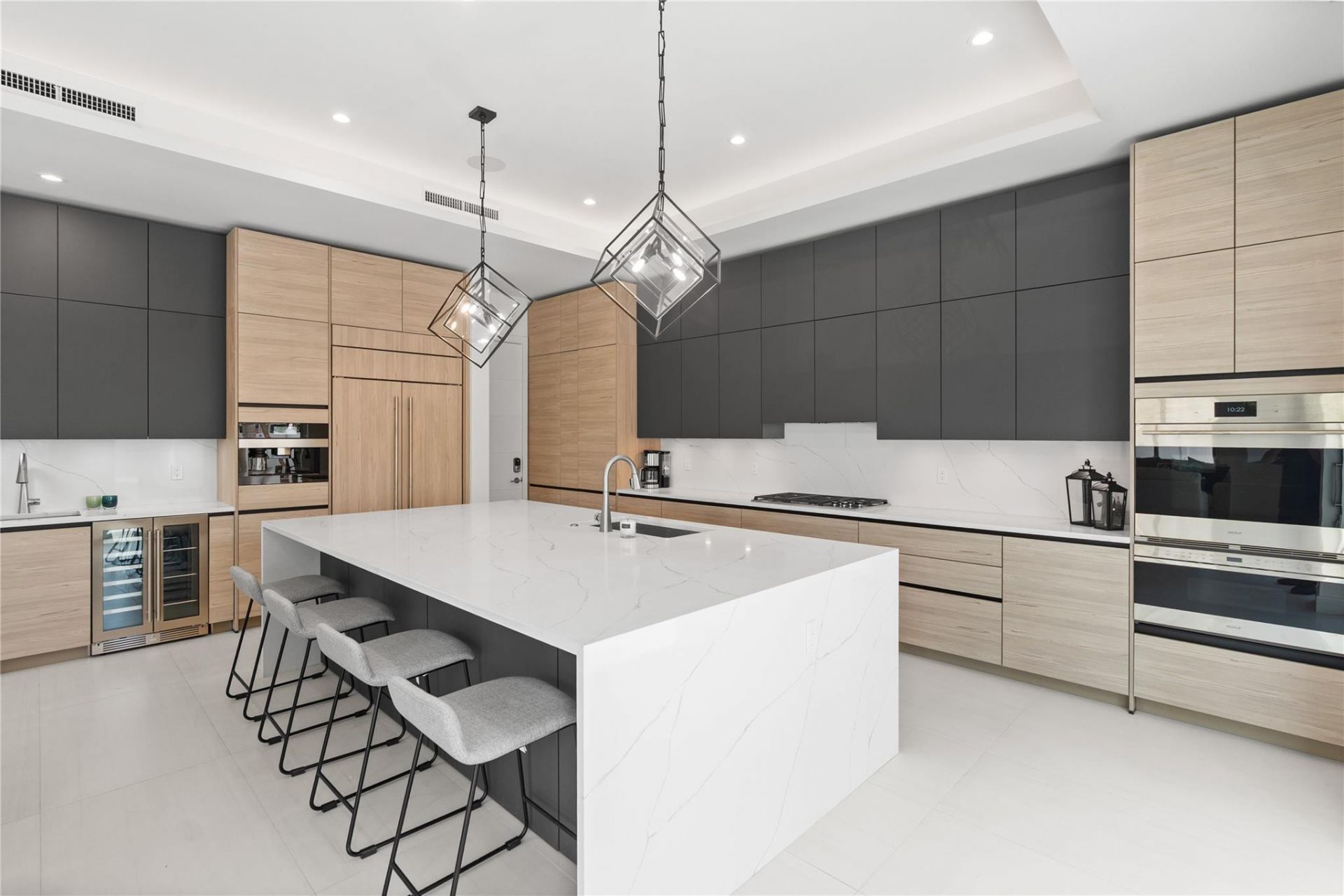 221 Shore Court, Lauderdale by the Sea, FL 33308 Photo