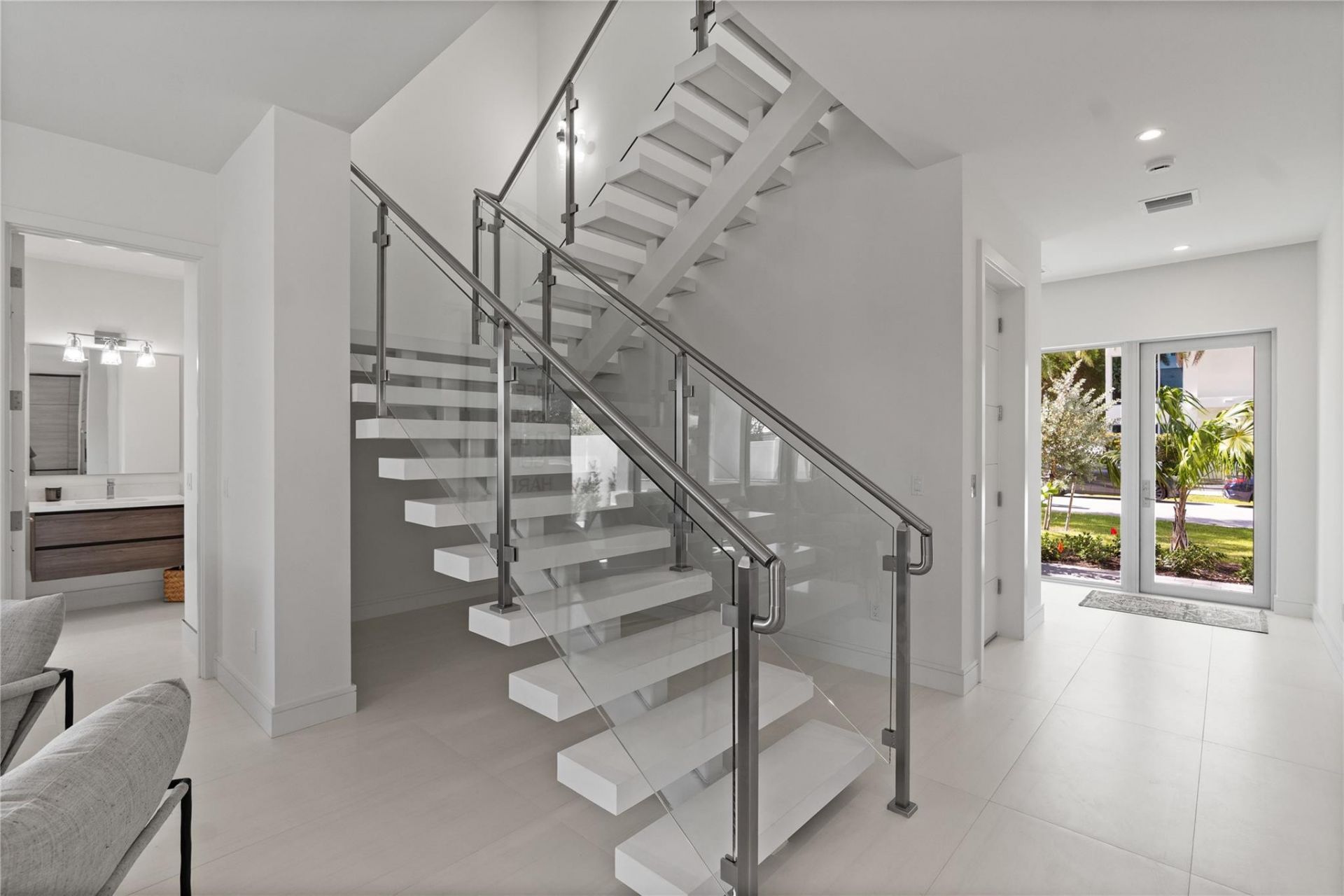221 Shore Court, Lauderdale by the Sea, FL 33308 Photo