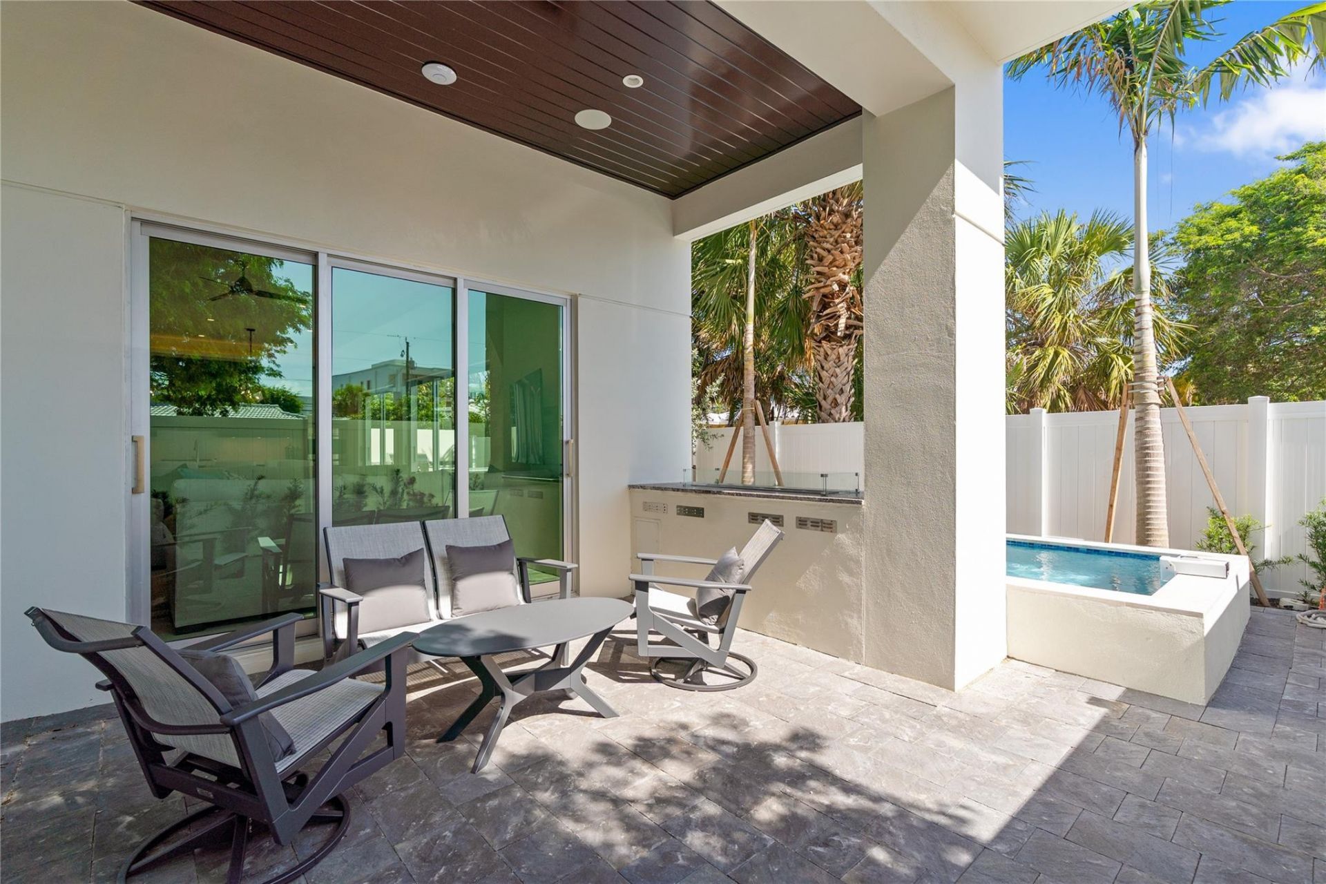 221 Shore Court, Lauderdale by the Sea, FL 33308 Photo